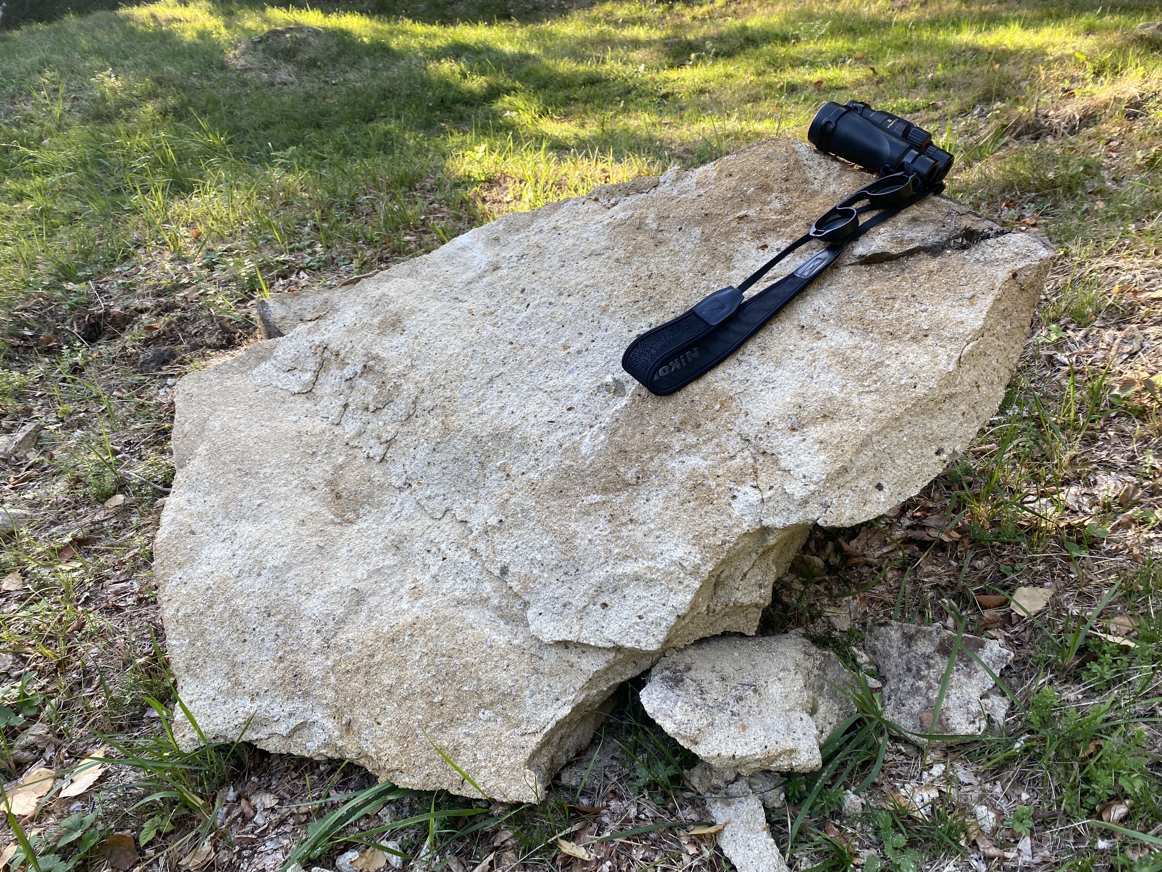 Balvan zřícený ze skal.