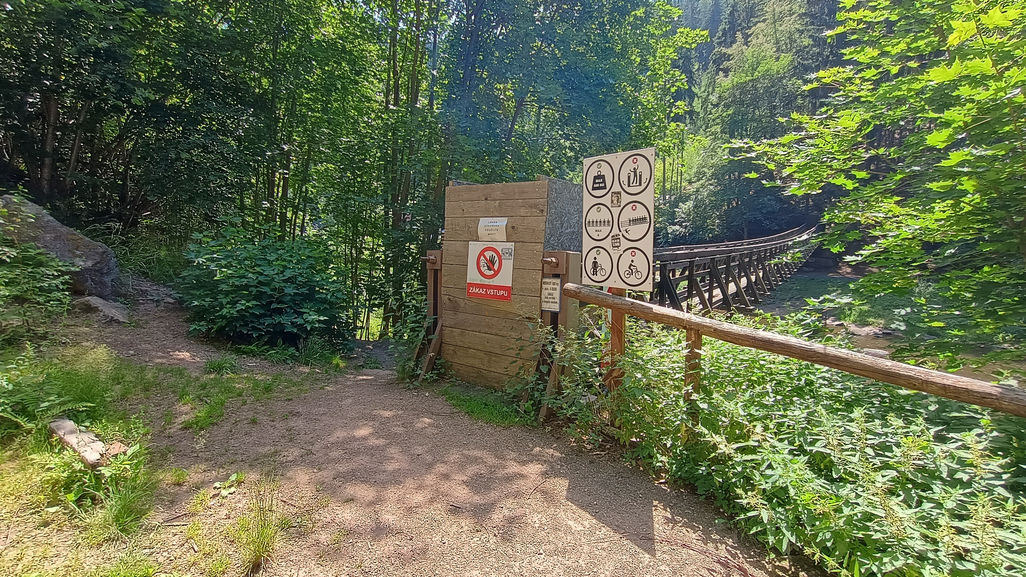 Návštěvníky území čeká omezení